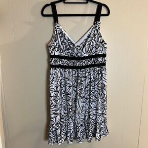 Signature London Style Black and White Floral Ruffle Midi Dress